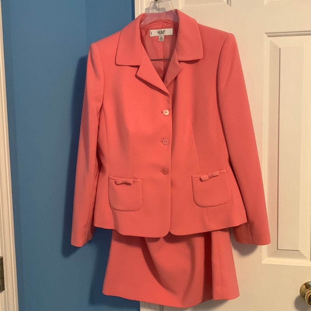 Le Suit Essentials 2- Piece Suit